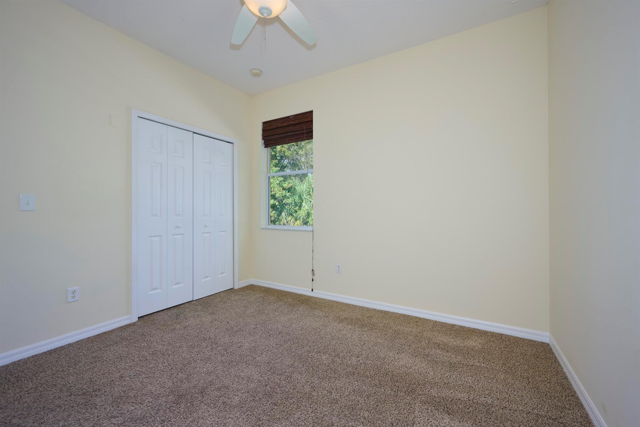 VERO LAKE ESTATES - Residential Lease