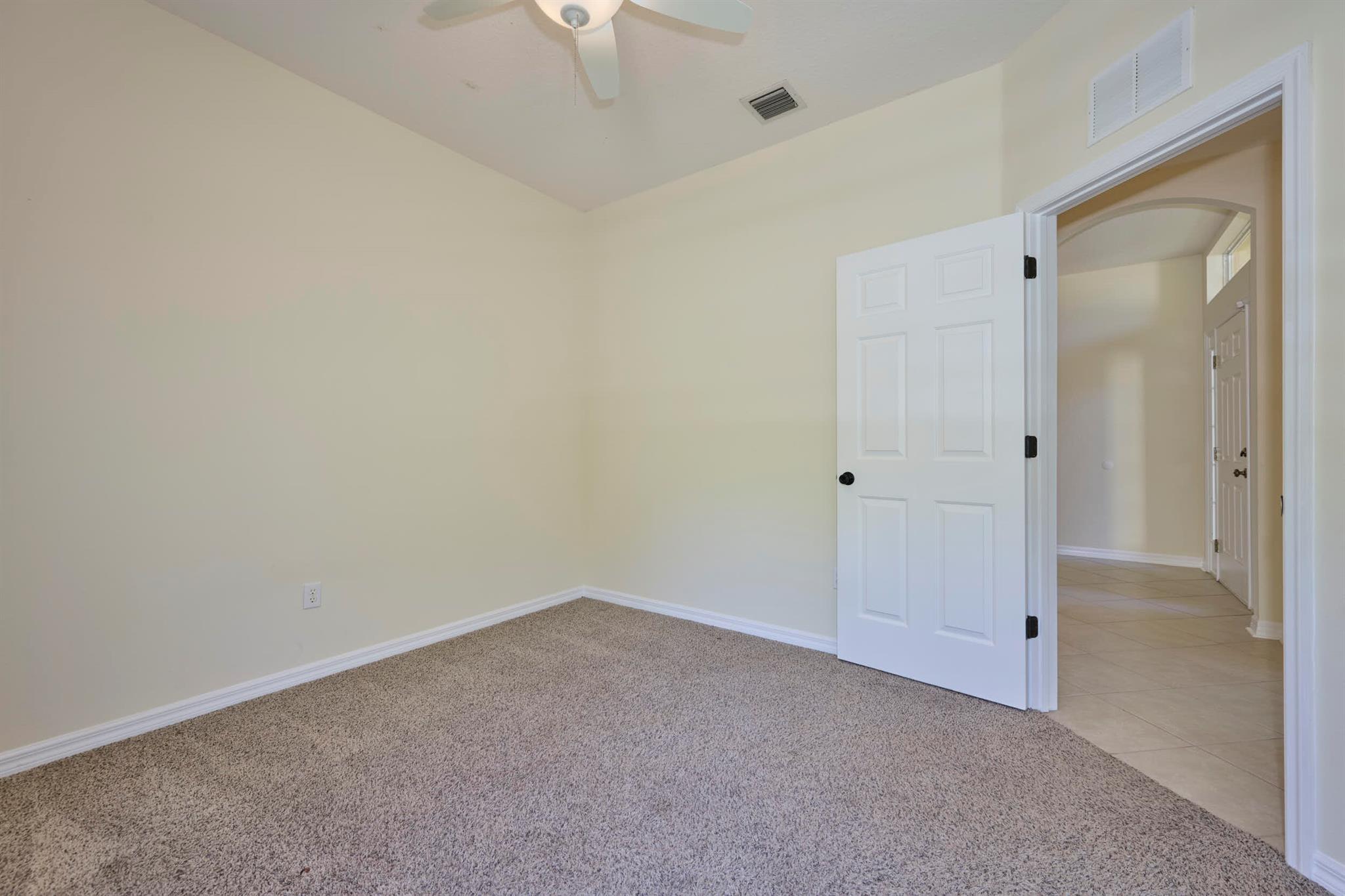 VERO LAKE ESTATES - Residential Lease