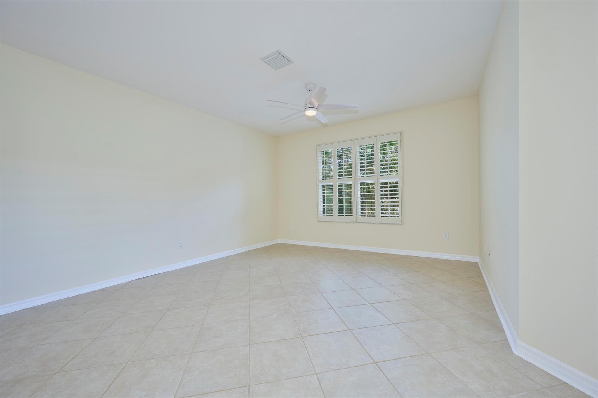 VERO LAKE ESTATES - Residential Lease