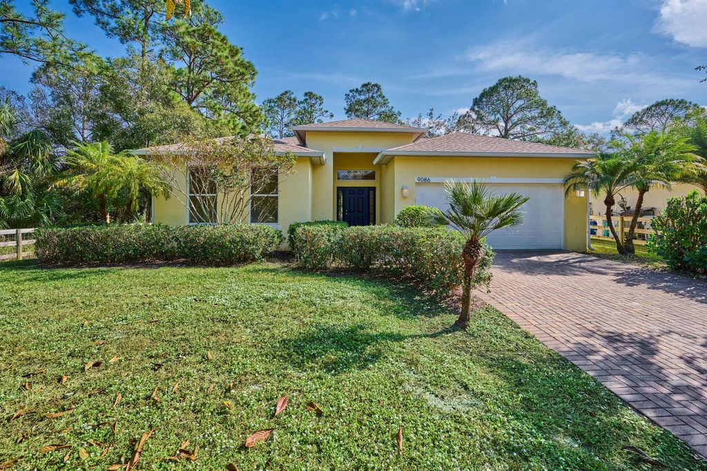 Photo of 9086 107th Court, Vero Beach, FL 32967 (MLS # R11146975)