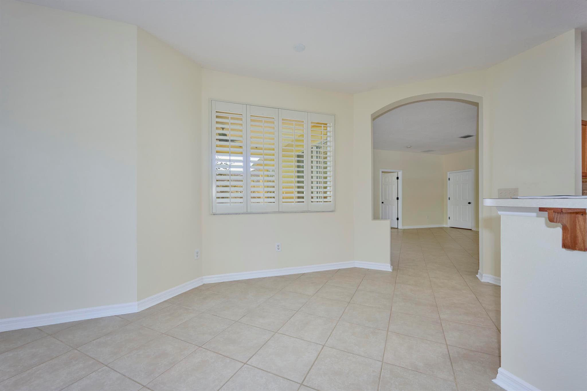 VERO LAKE ESTATES - Residential Lease