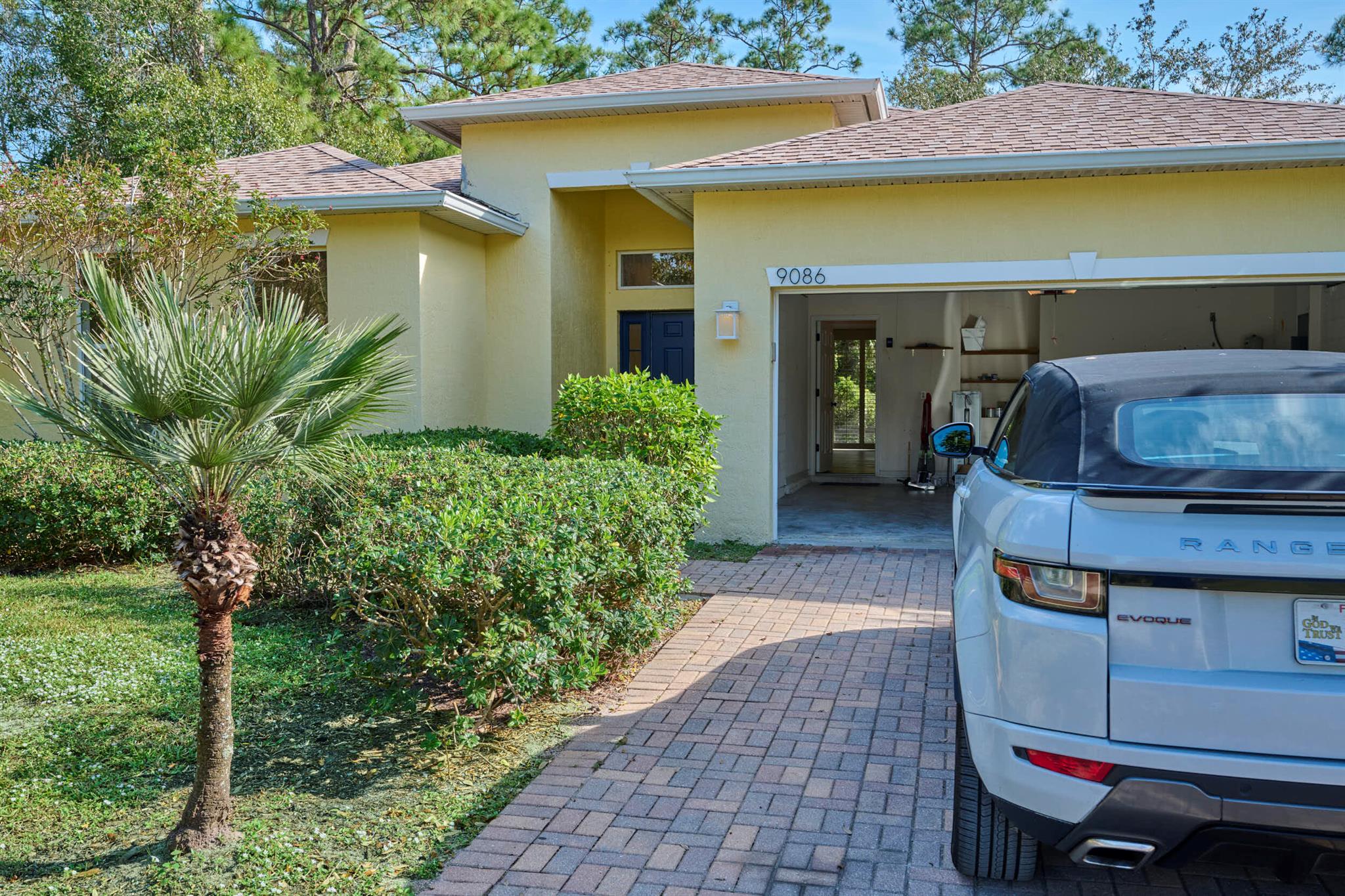 VERO LAKE ESTATES - Residential Lease