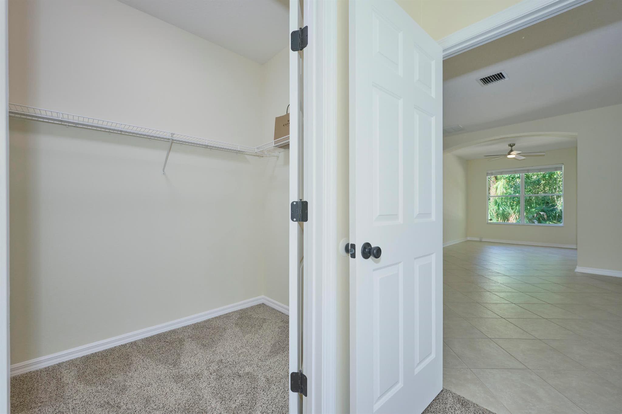 VERO LAKE ESTATES - Residential Lease