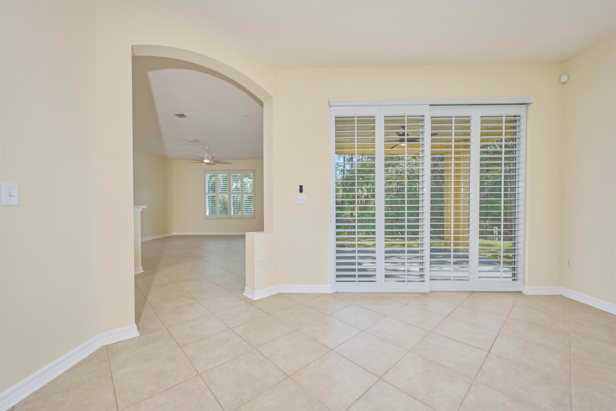 VERO LAKE ESTATES - Residential Lease