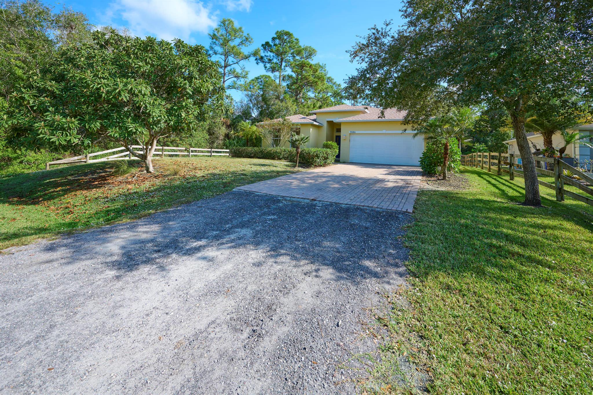 VERO LAKE ESTATES - Residential Lease