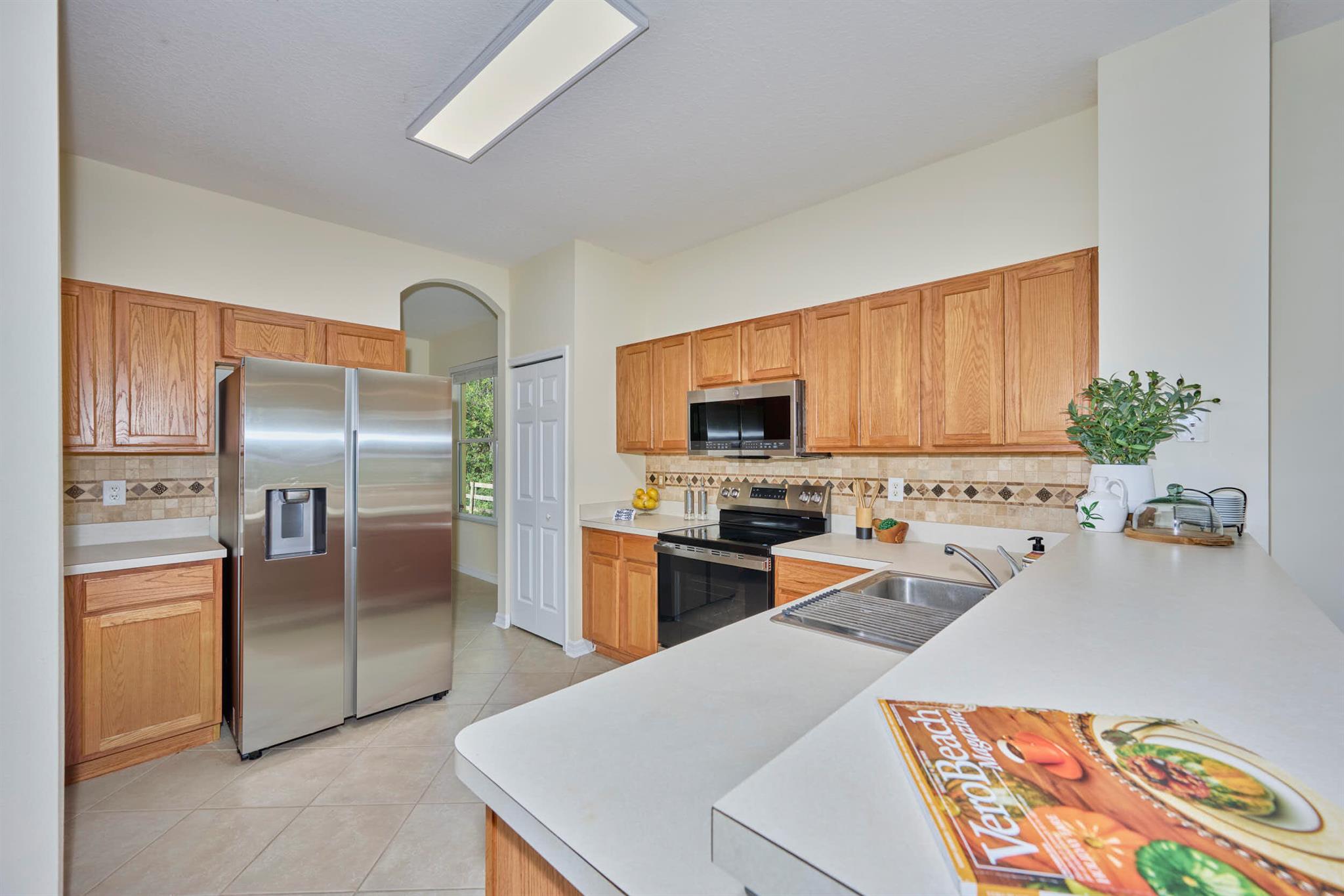 VERO LAKE ESTATES - Residential Lease