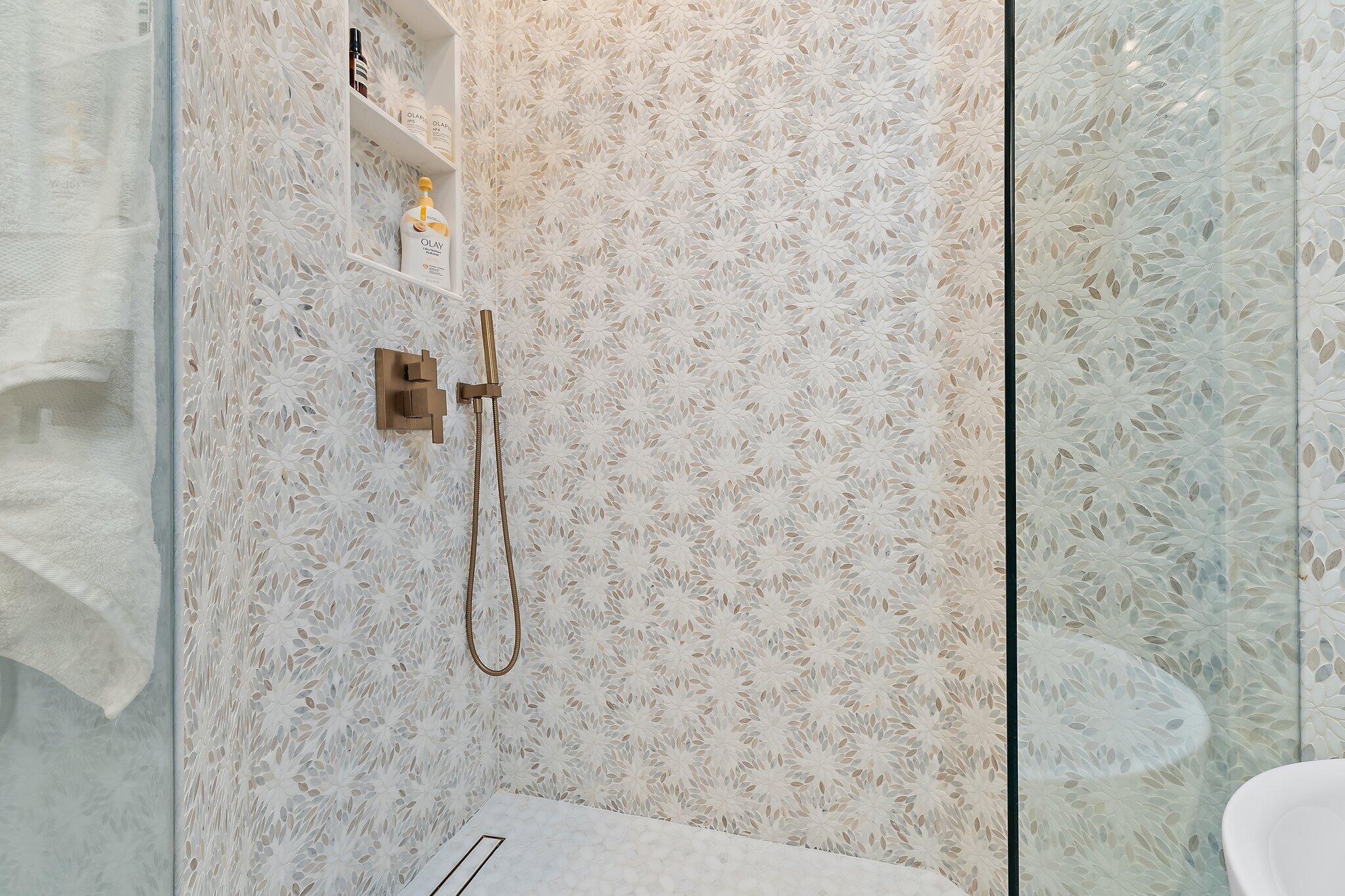 OAKS OAKS EAST 1 - Residential