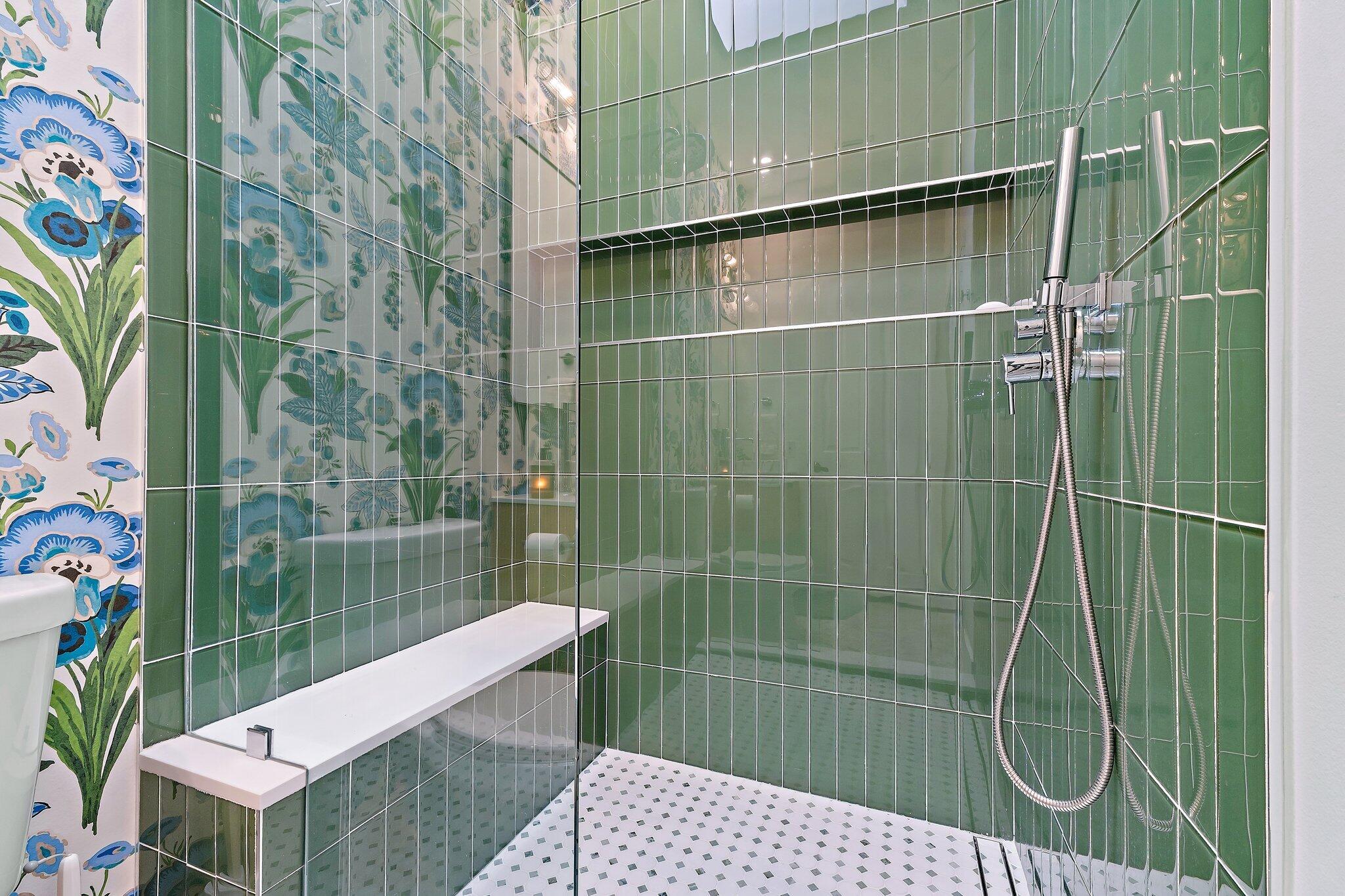 OAKS OAKS EAST 1 - Residential