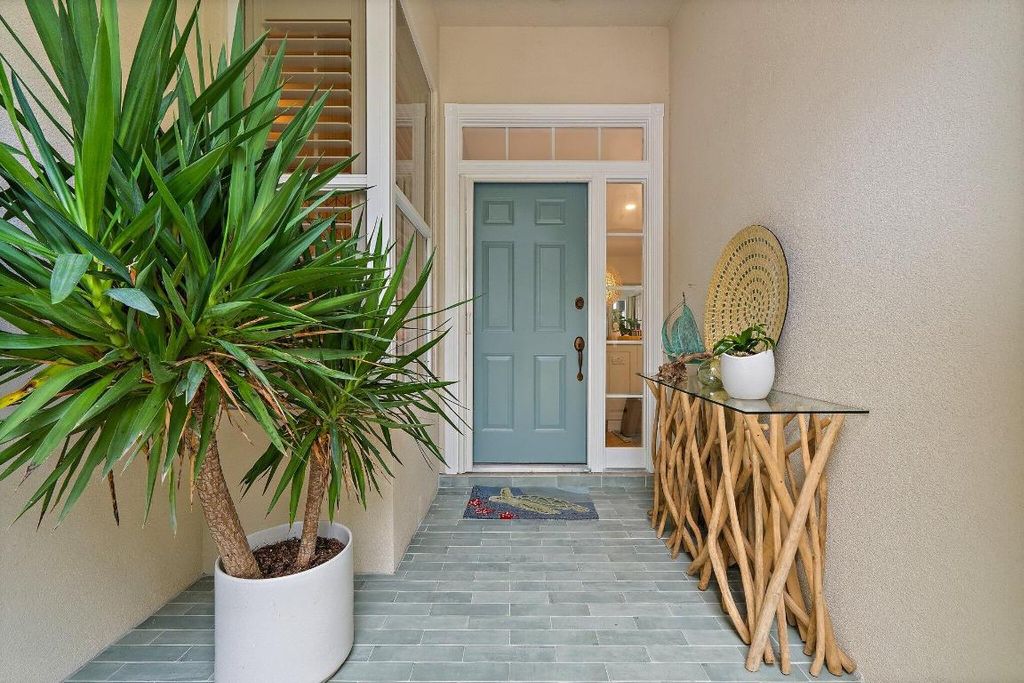 Photo of 231 E Tall Oaks Circle, Palm Beach Gardens, FL 33410 (MLS # R11143588)