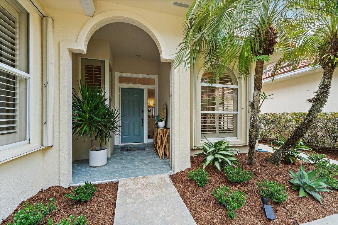 231 E Tall Oaks Circle