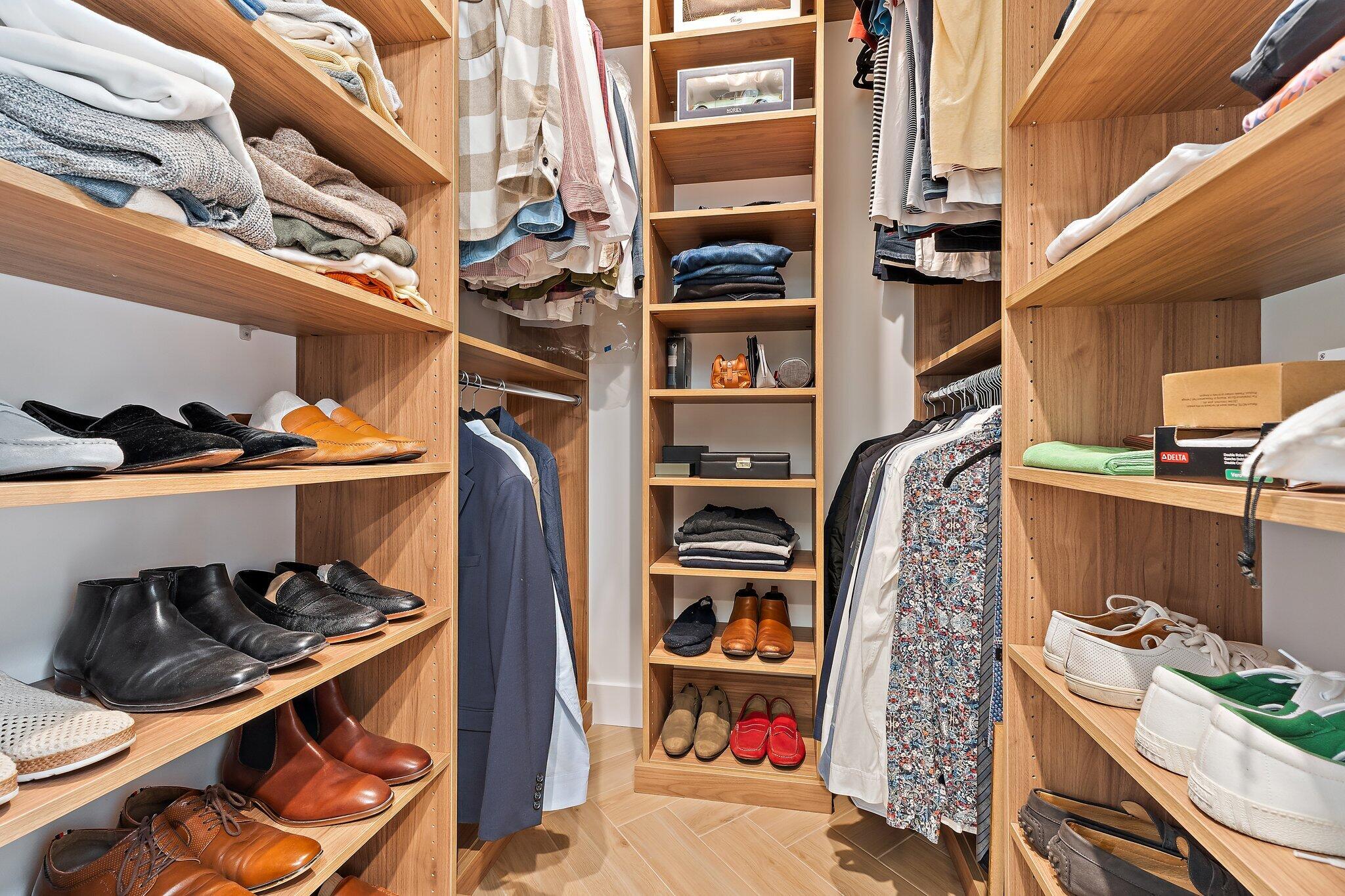 OAKS OAKS EAST 1 - Residential