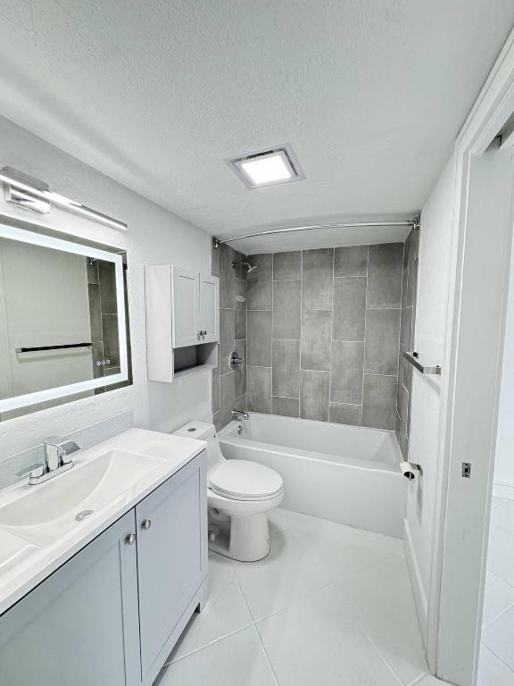 BOCA ROYAL APTS CONDO - Residential Lease