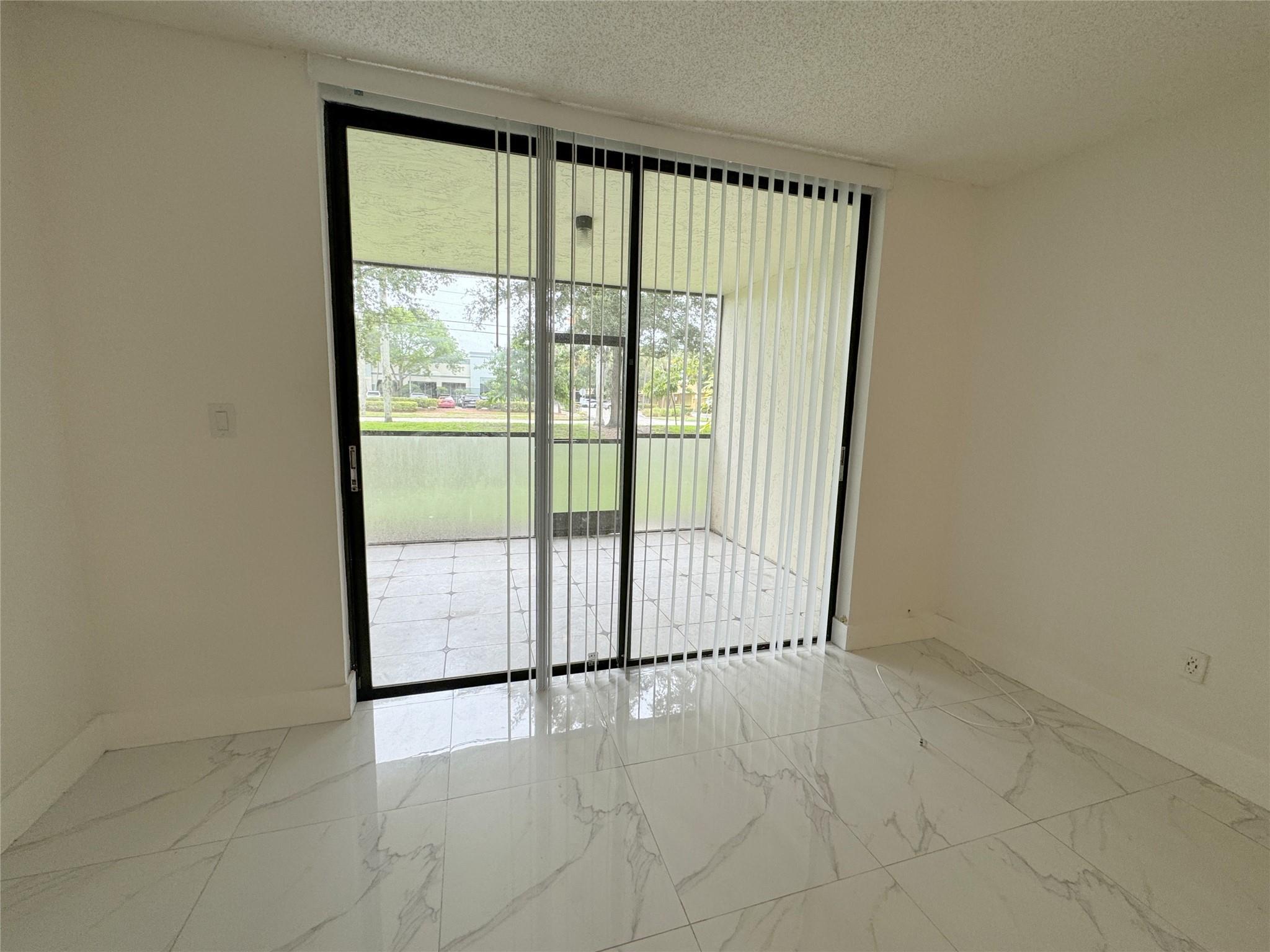 Royal Palm At Plantation - Residential Lease