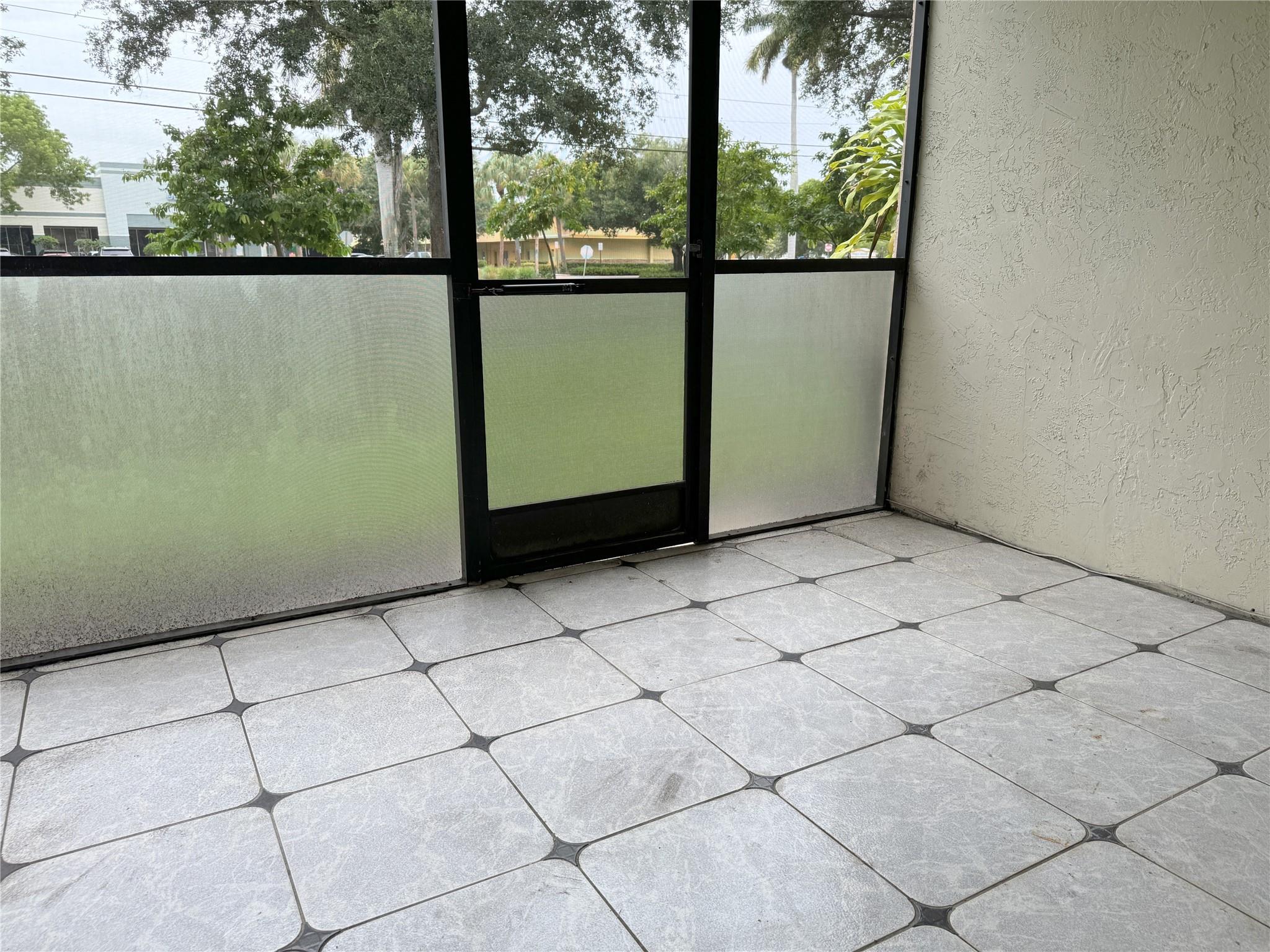 Royal Palm At Plantation - Residential Lease