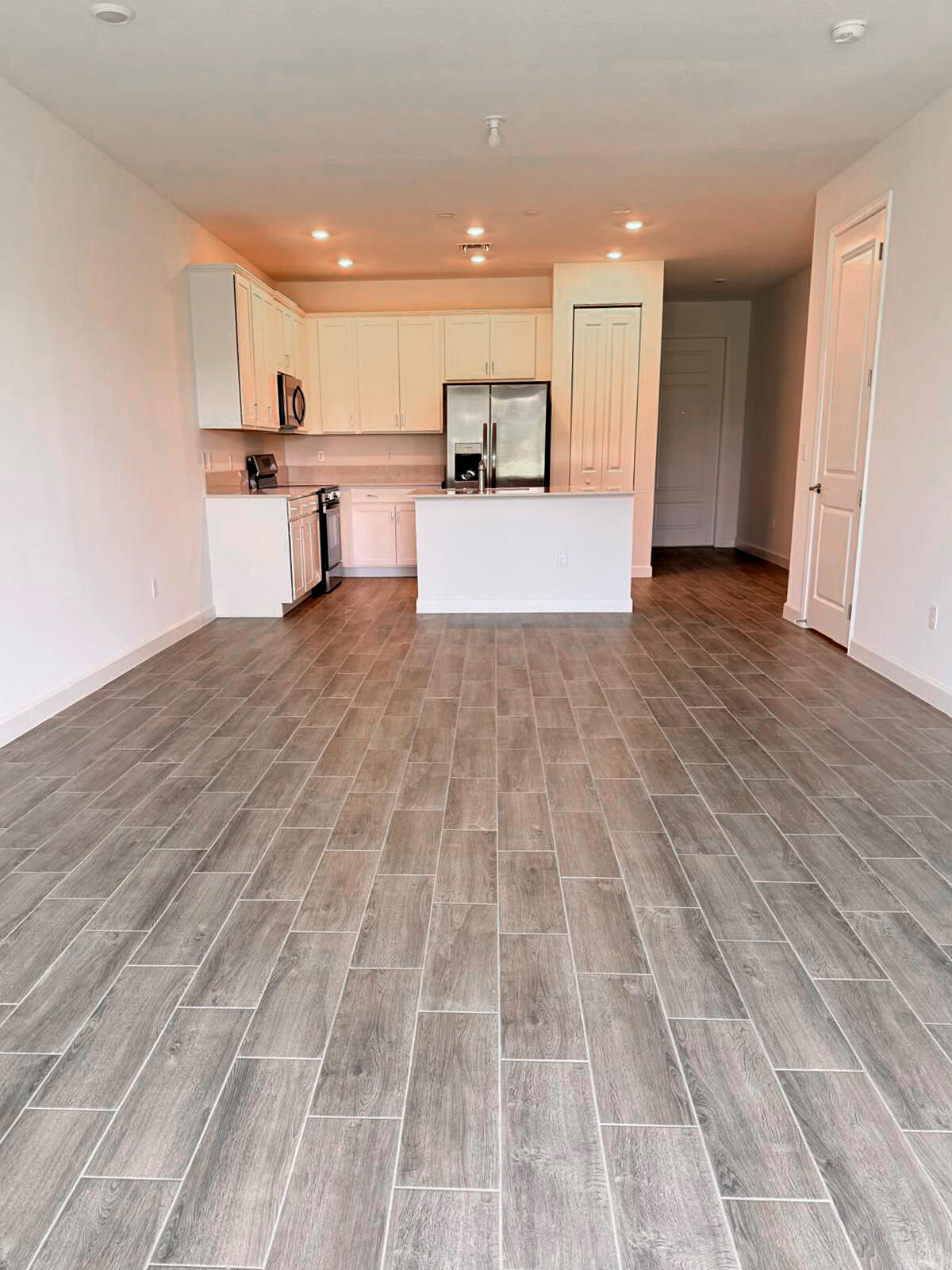 DELRAY TRAILS - Residential Lease