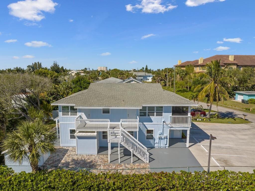 Photo of 741 Hernando Street, Fort Pierce, FL 34949 (MLS # B26012447)