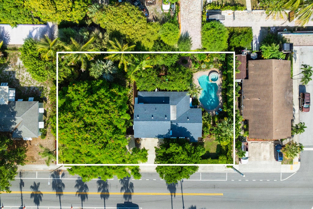 Photo of 126 S A Street, Lake Worth Beach, FL 33460 (MLS # B26070914)
