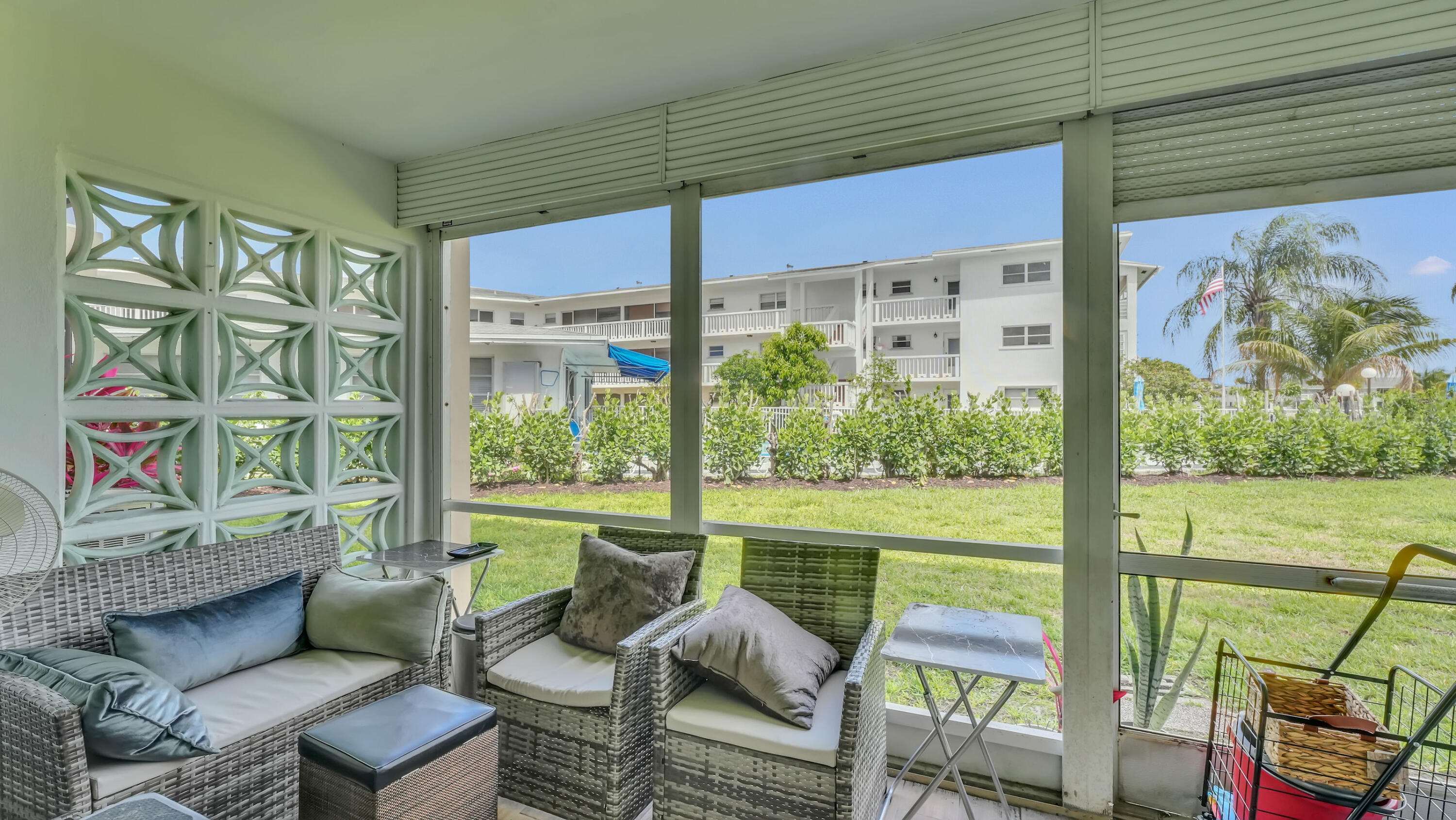 LAKESHORE LODGE CO-OP - Residential