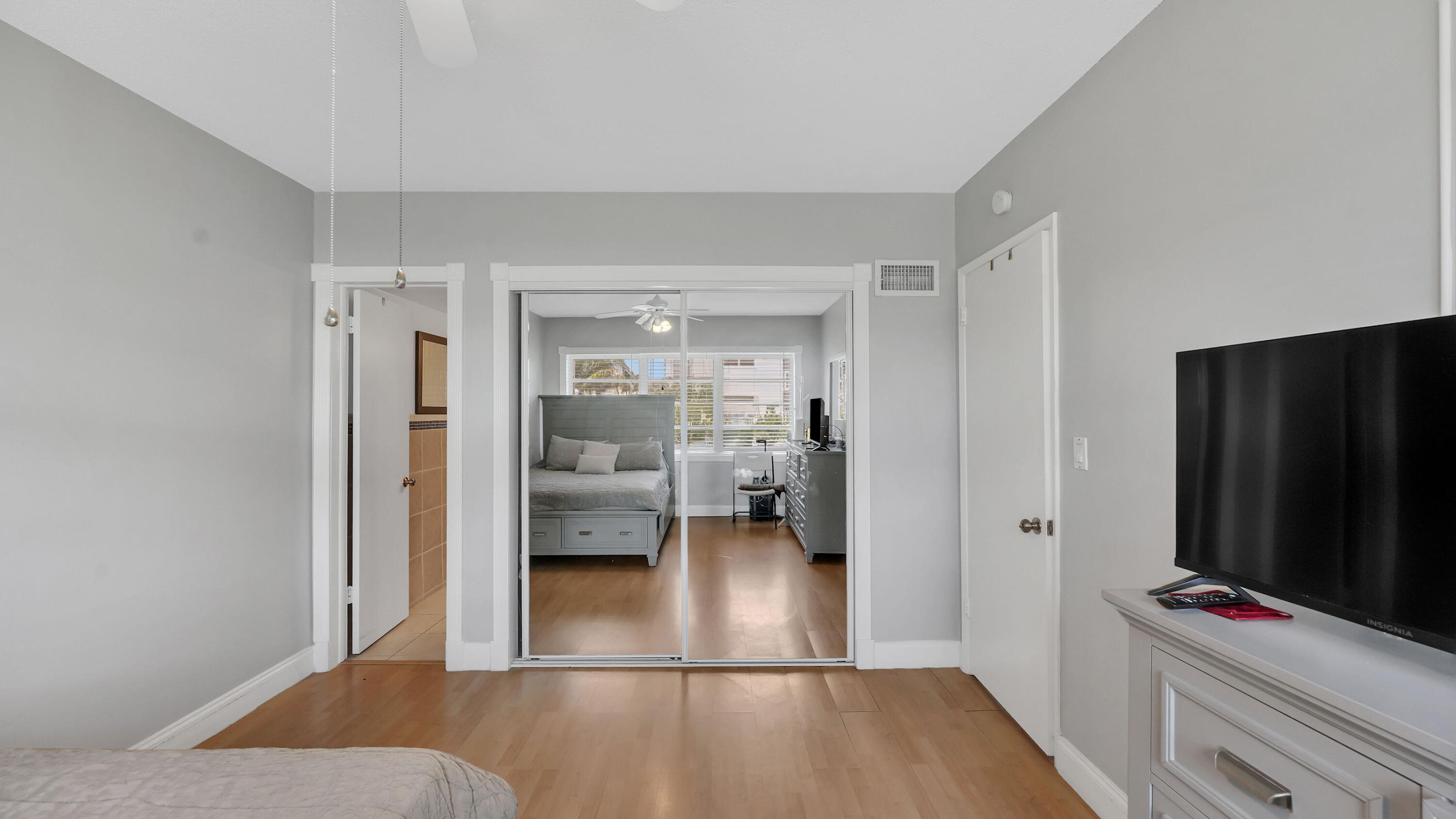 LAKESHORE LODGE CO-OP - Residential