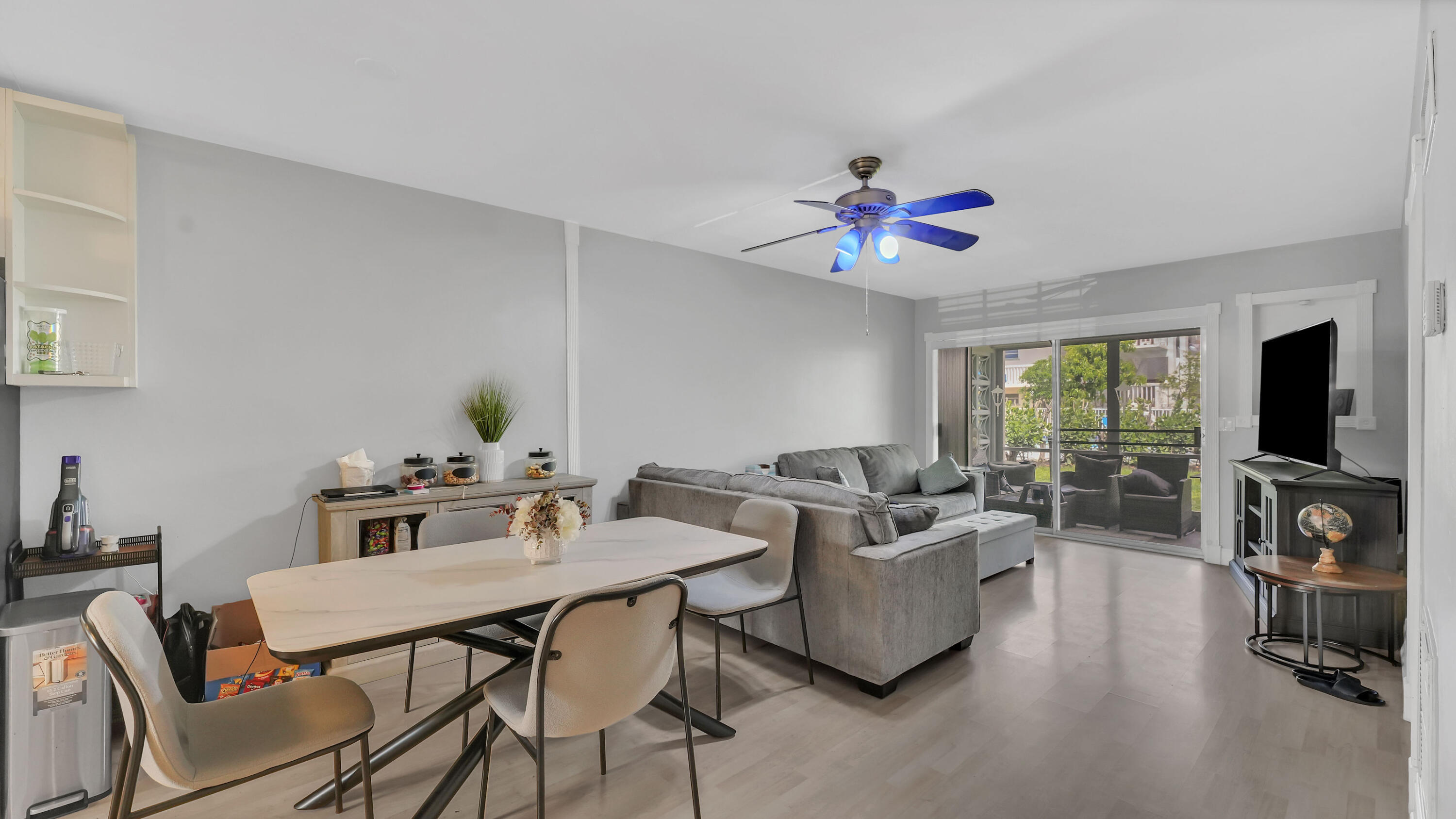 LAKESHORE LODGE CO-OP - Residential