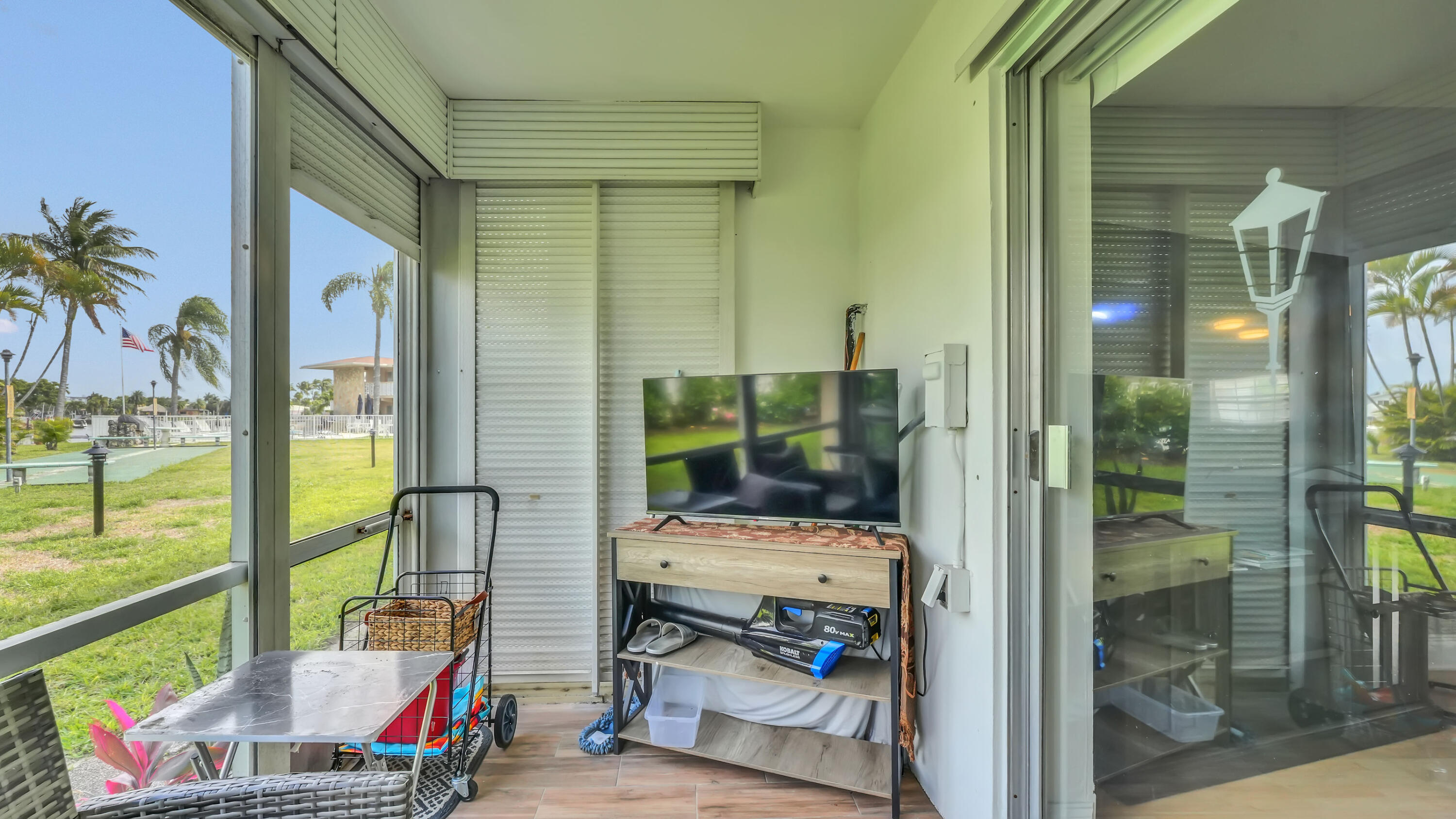 LAKESHORE LODGE CO-OP - Residential