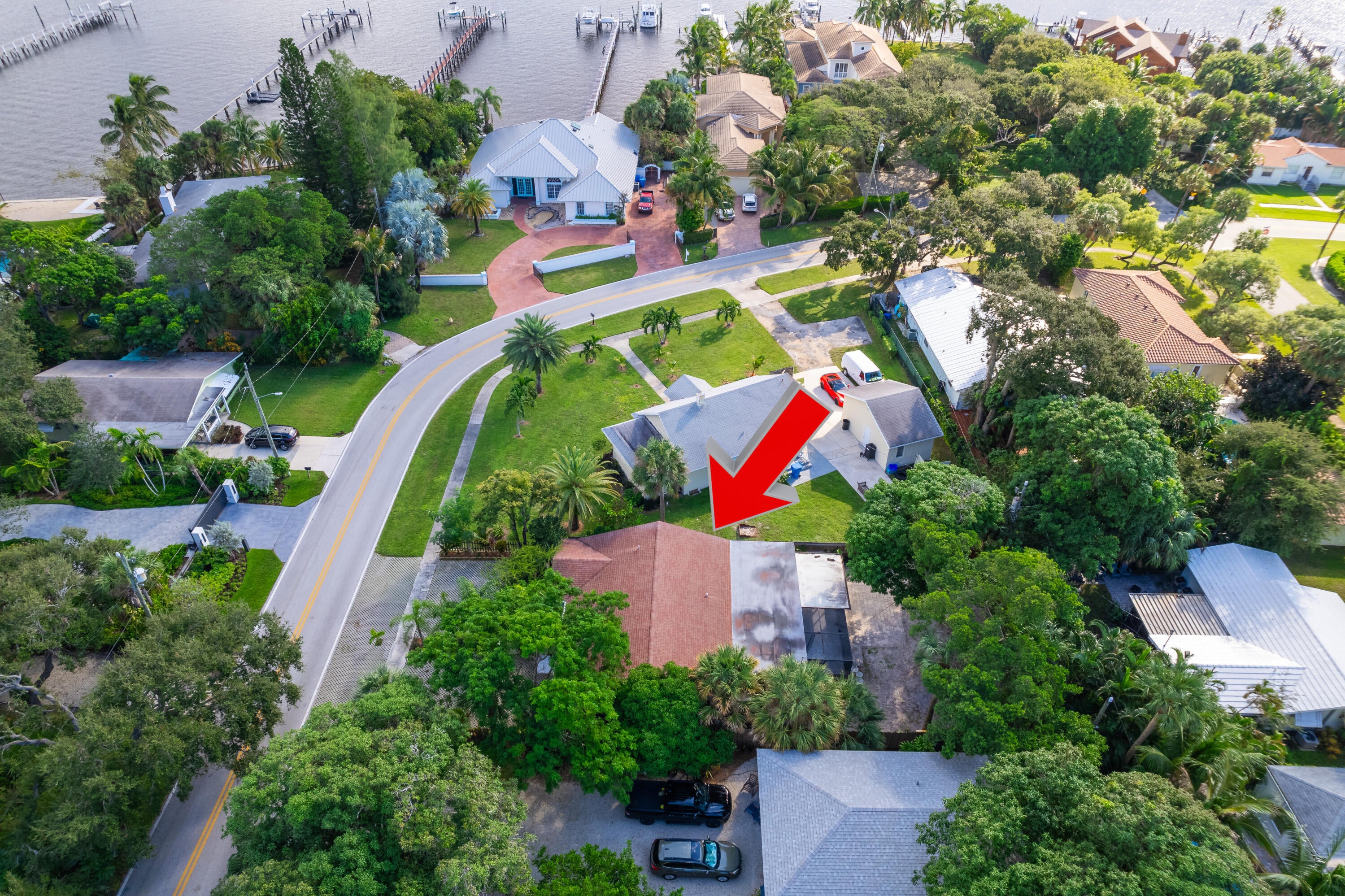 545 S LAKE Drive