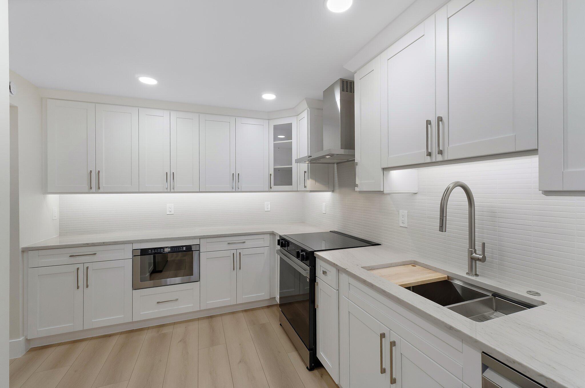 Properties 1030 Us Highway One 304