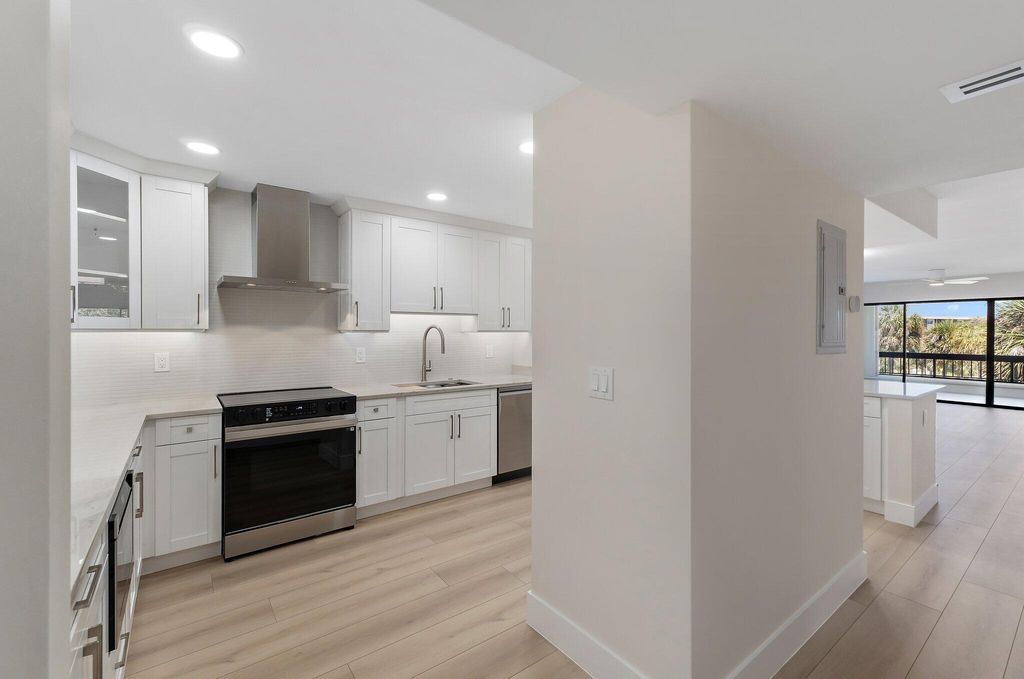 Photo of 1030 Us Highway One #304, North Palm Beach, FL 33408 (MLS # R11098159)