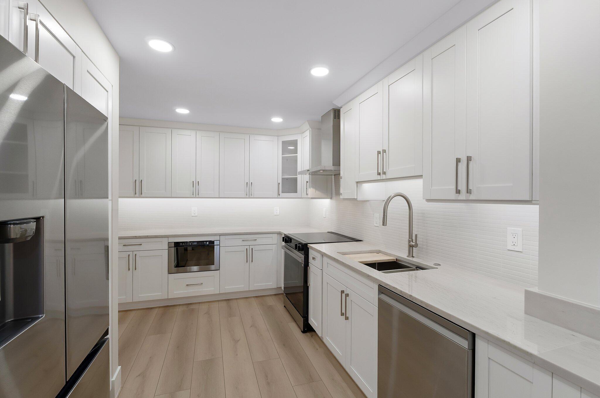 Properties 1030 Us Highway One 304