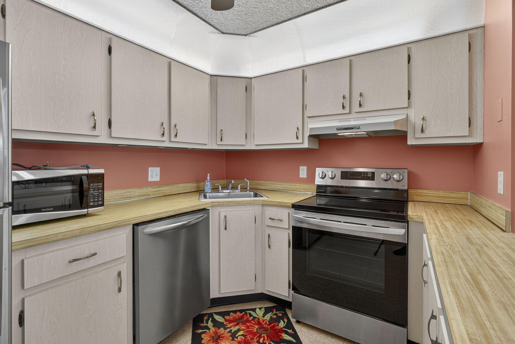 PINE RIDGE IV CONDO - Residential