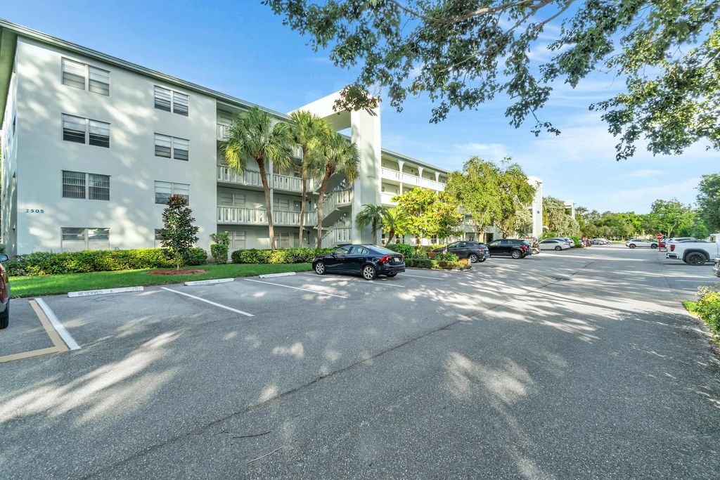 Photo of 2505 Antigua Terrace #E3, Coconut Creek, FL 33066 (MLS # R11169754)