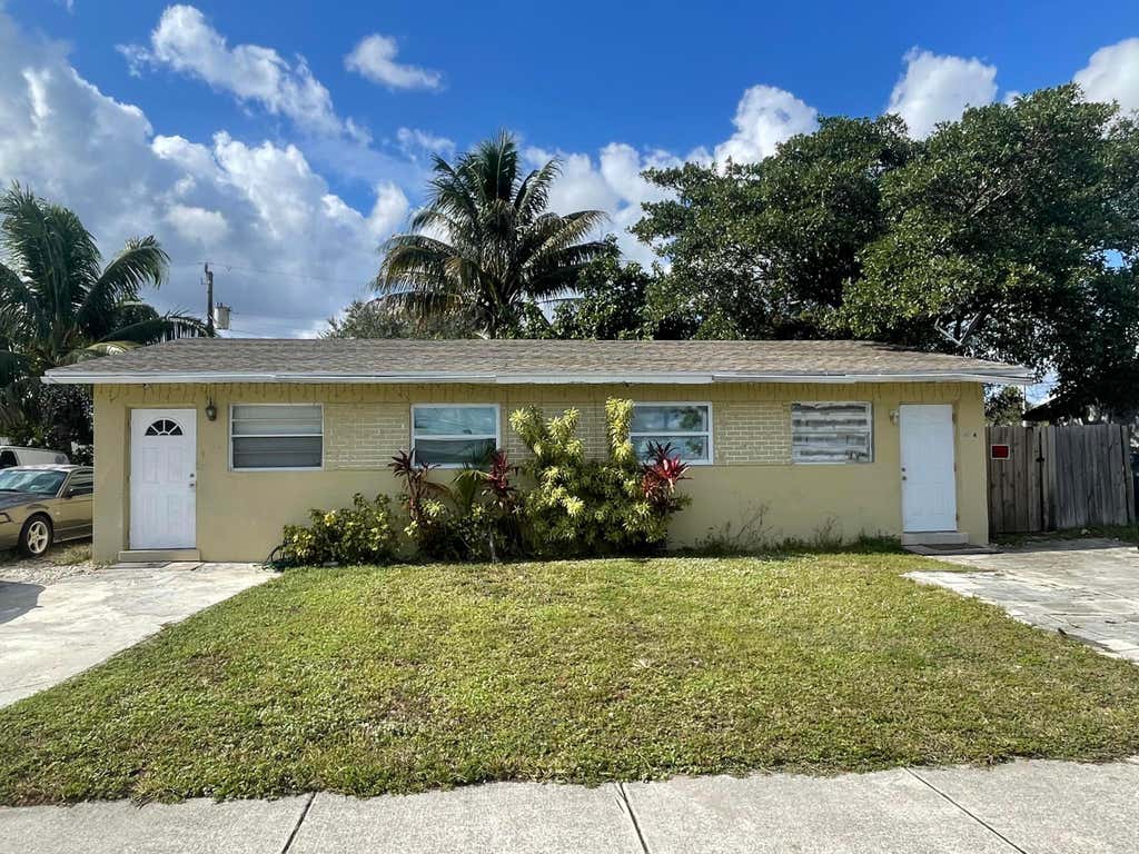 Photo of 2301 NW 23RD Lane #1-2, Fort Lauderdale, FL 33311 (MLS # B26060711)