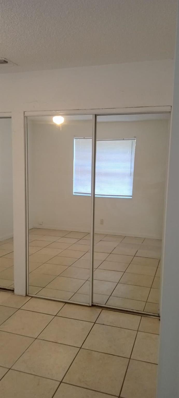 PALM BEACH VILLAS II - Residential