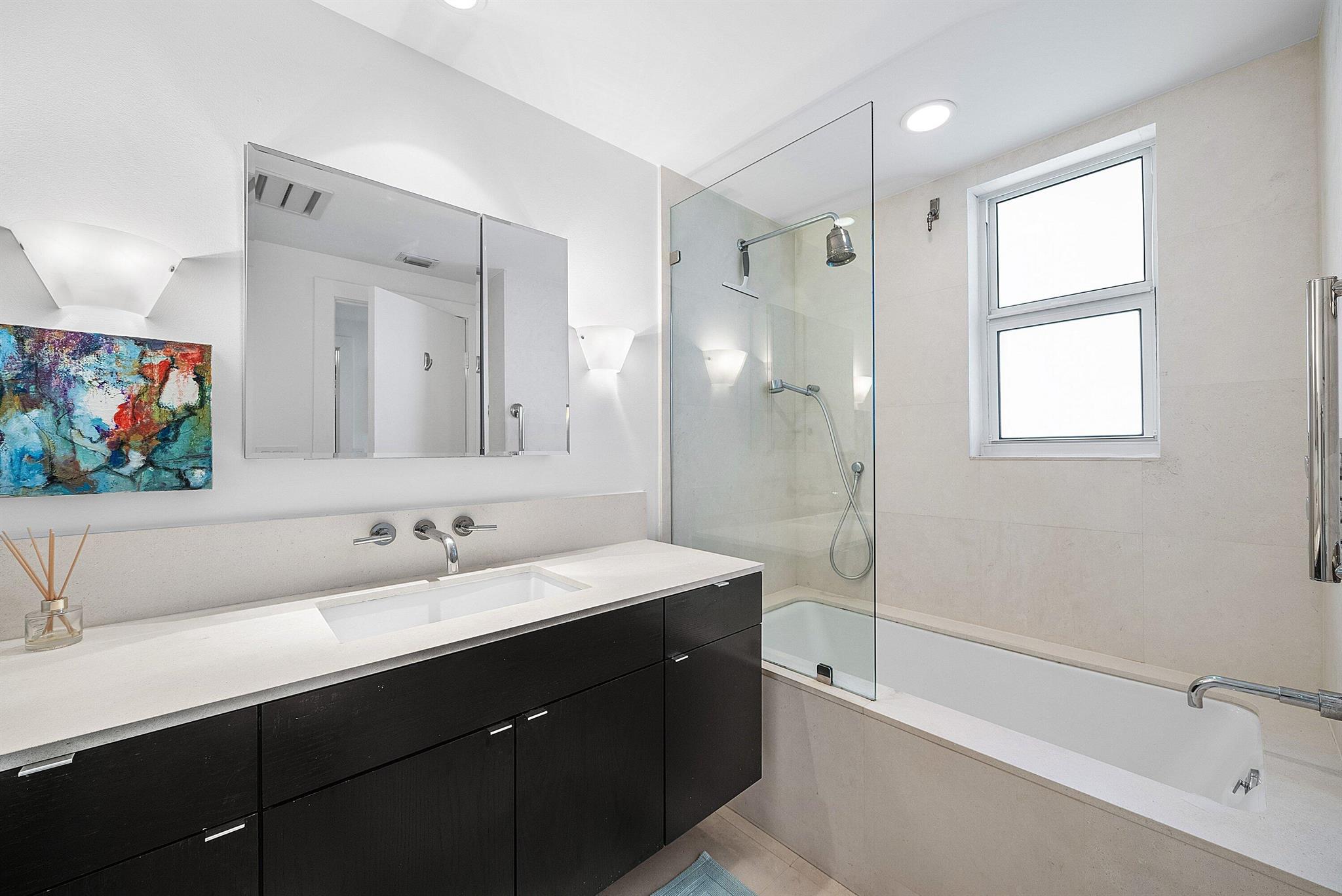 BERMUDA HIGH WEST - Residential