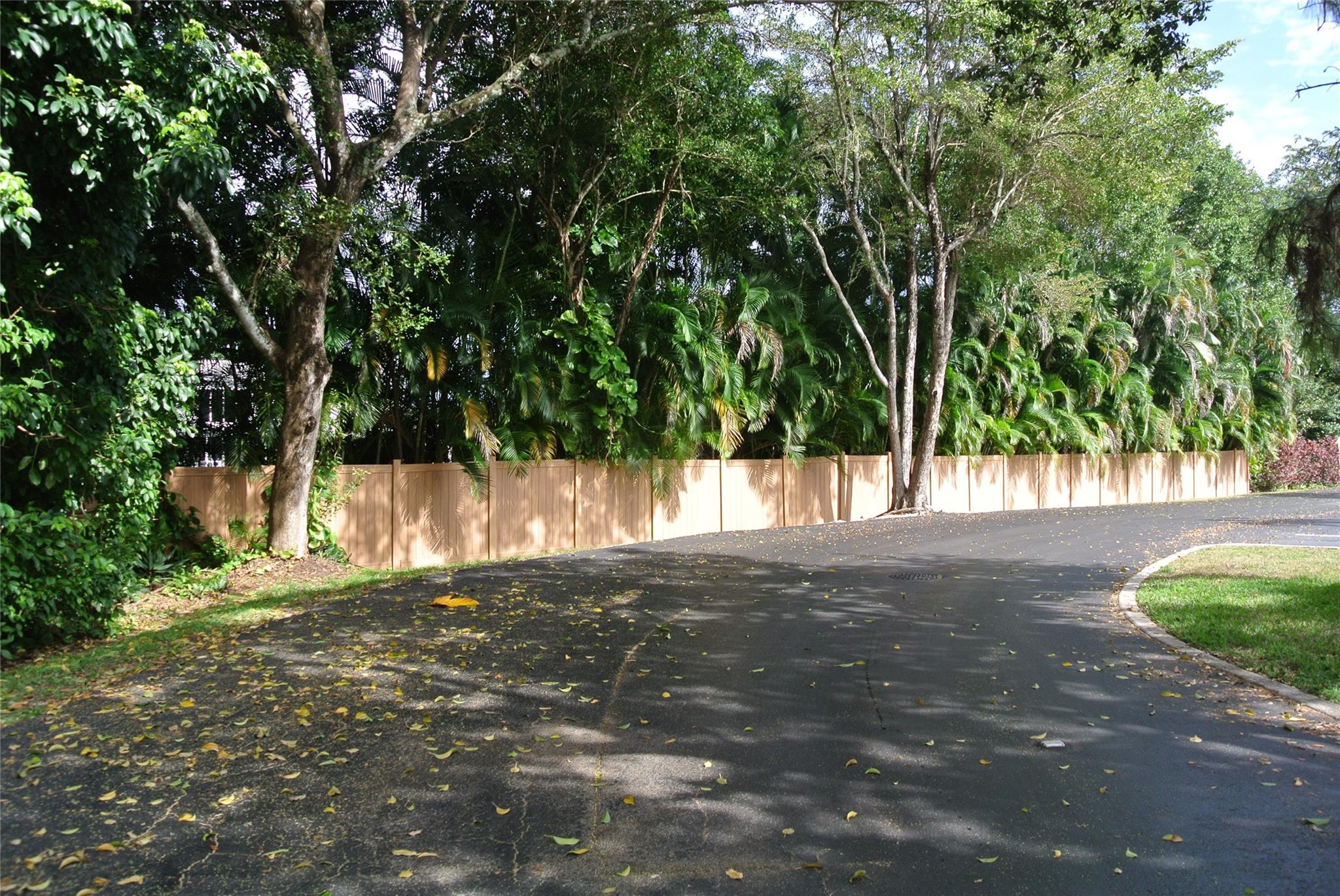 Courtyards of Plantation - Residential