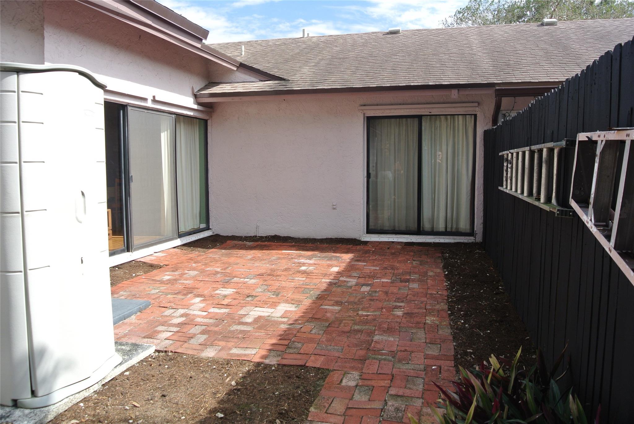 Courtyards of Plantation - Residential
