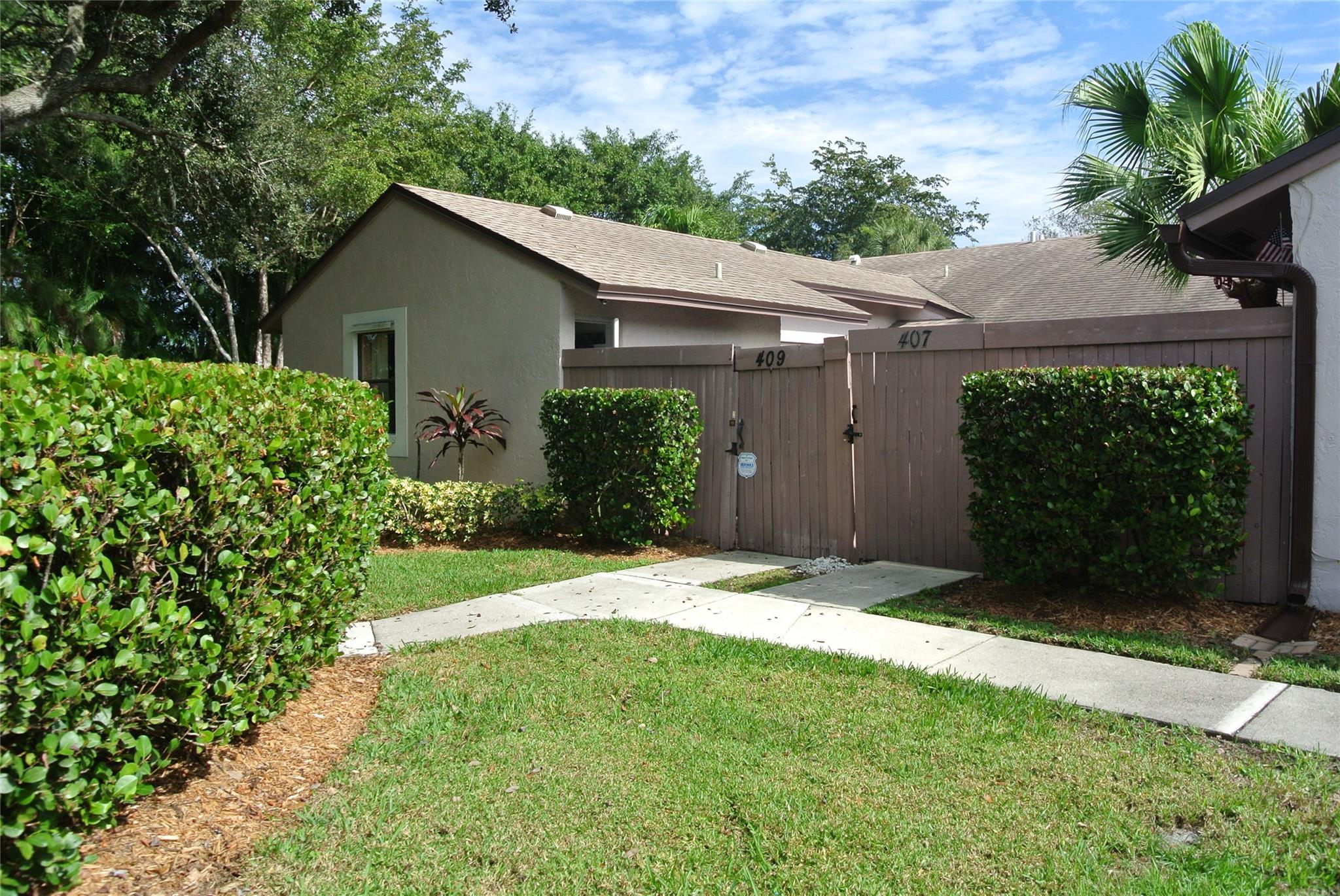 Courtyards of Plantation - Residential