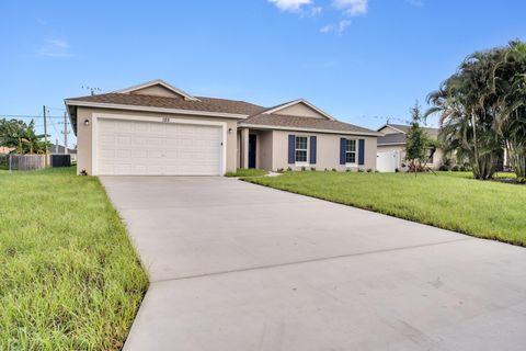 A home in Loxahatchee