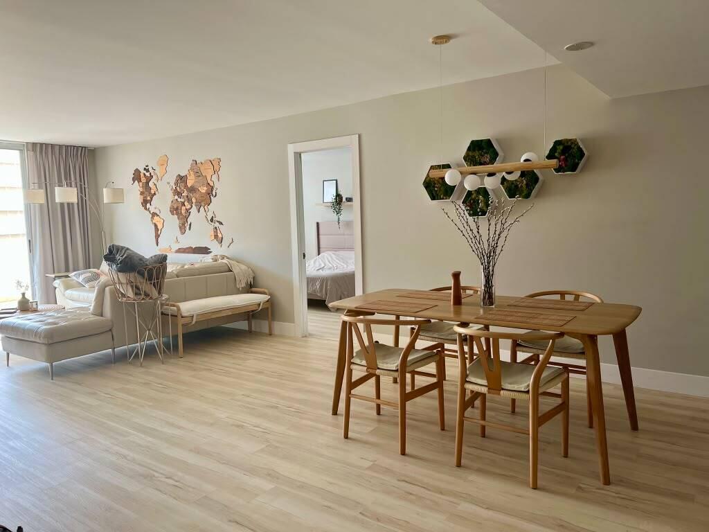 Photo of 427 GOLDEN ISLES Drive #4I, Hallandale Beach, FL 33009 (MLS # B26069394)