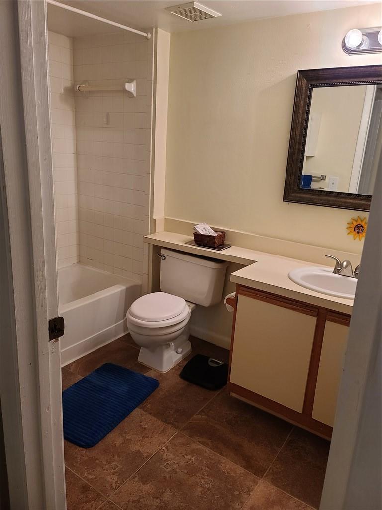 Summerbreeze Condo - Residential Lease
