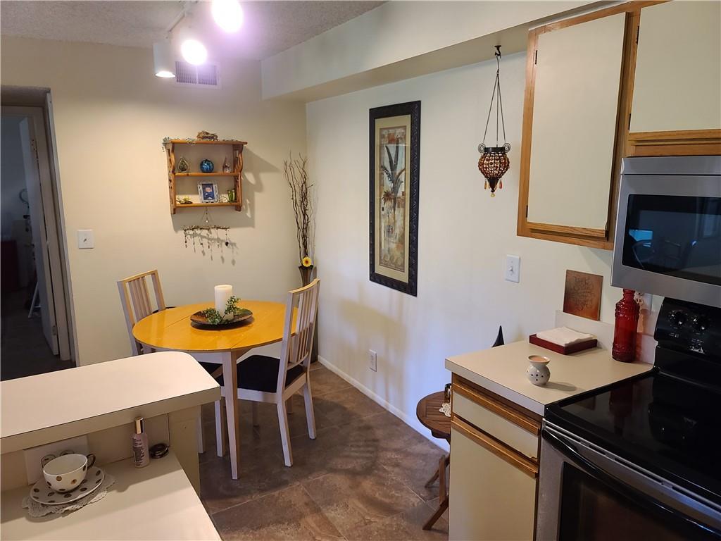 Summerbreeze Condo - Residential Lease