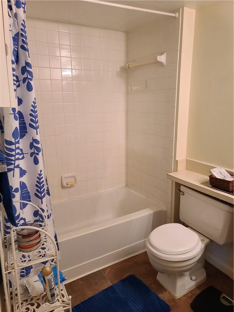 Summerbreeze Condo - Residential Lease