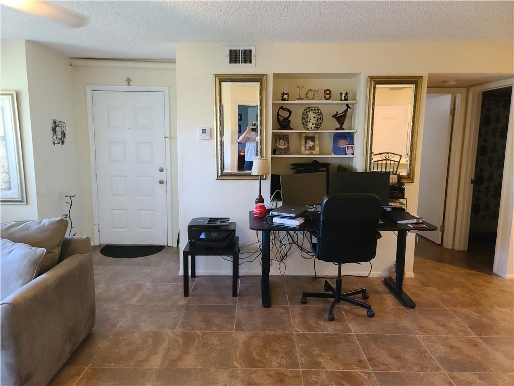 Summerbreeze Condo - Residential Lease