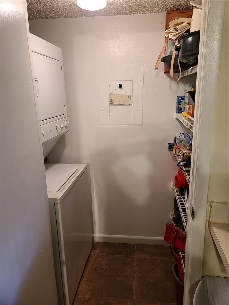 Summerbreeze Condo - Residential Lease
