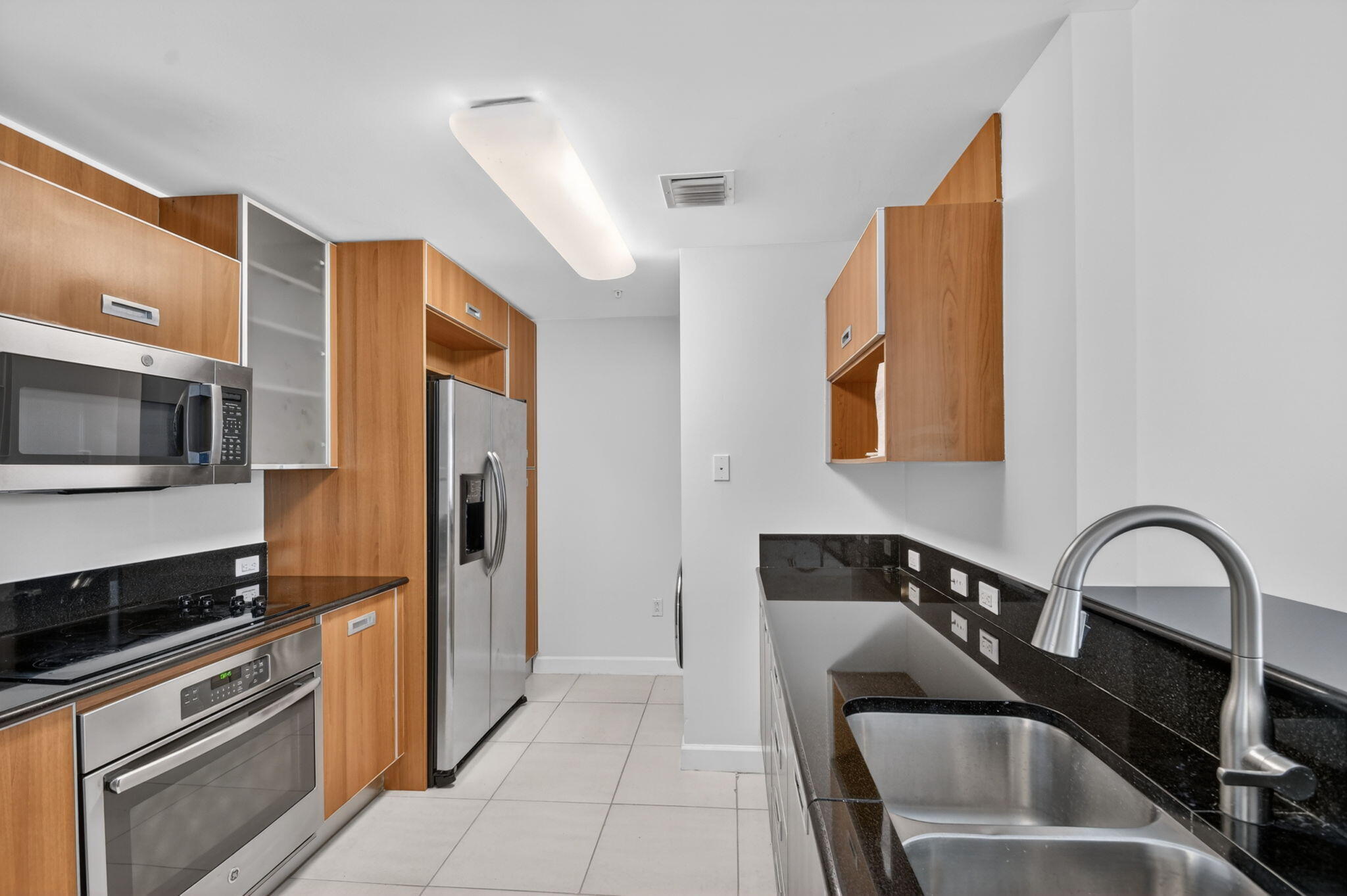 WHITNEY CONDO - Residential