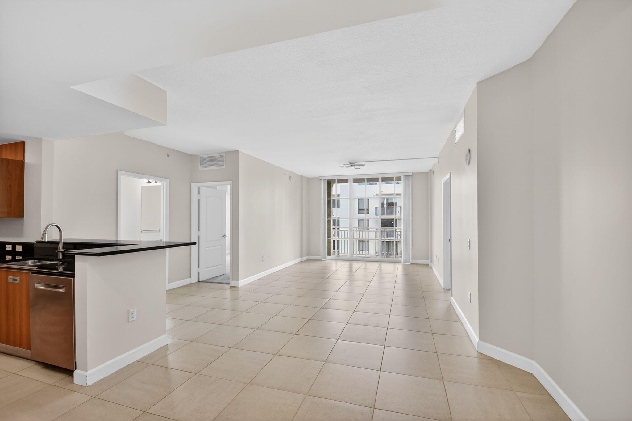 WHITNEY CONDO - Residential