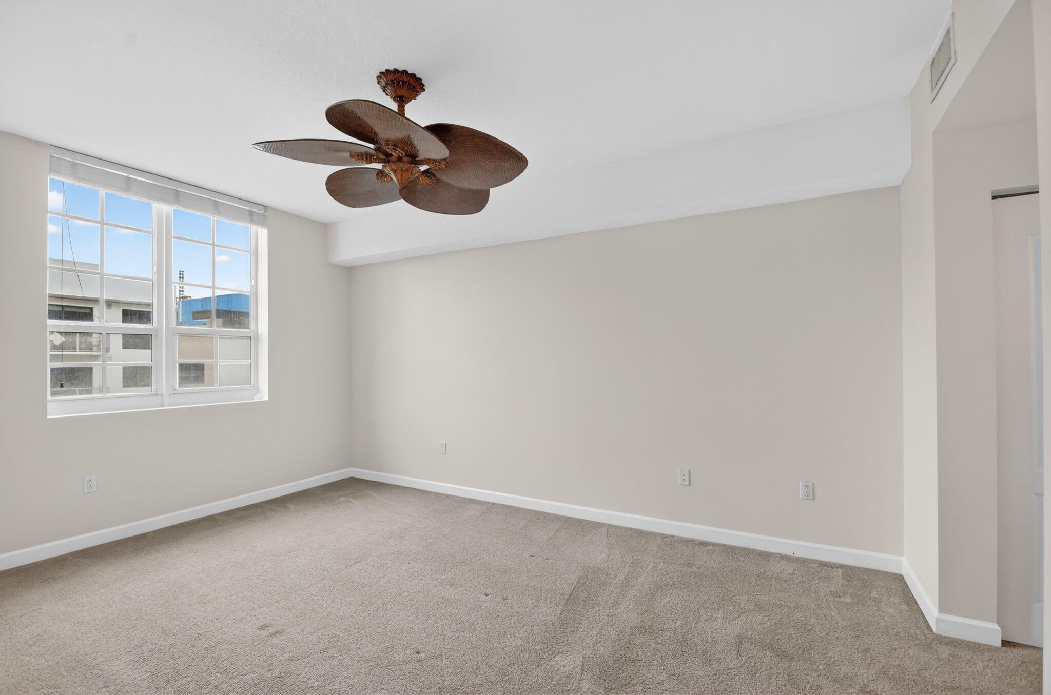 WHITNEY CONDO - Residential