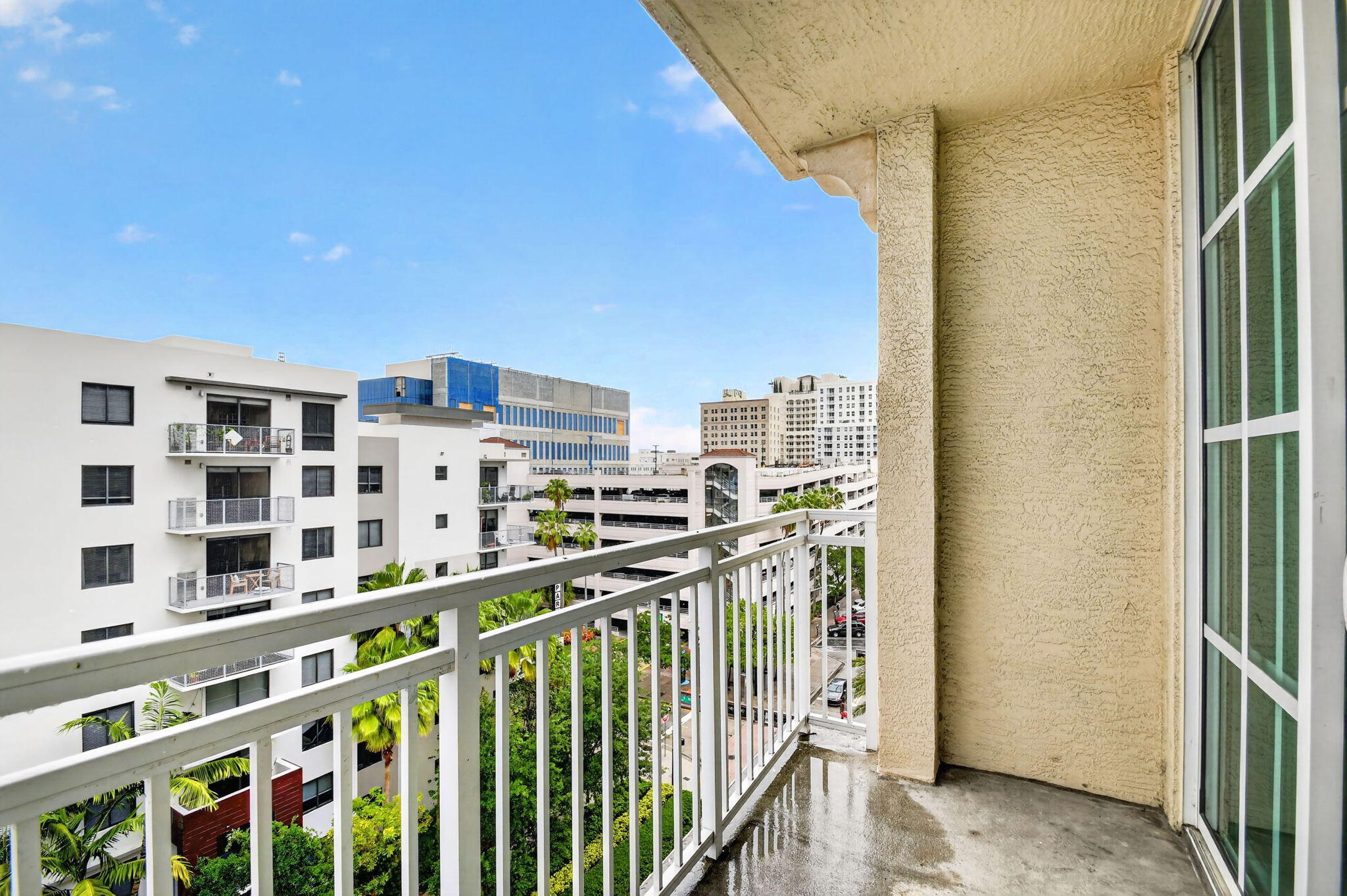 WHITNEY CONDO - Residential