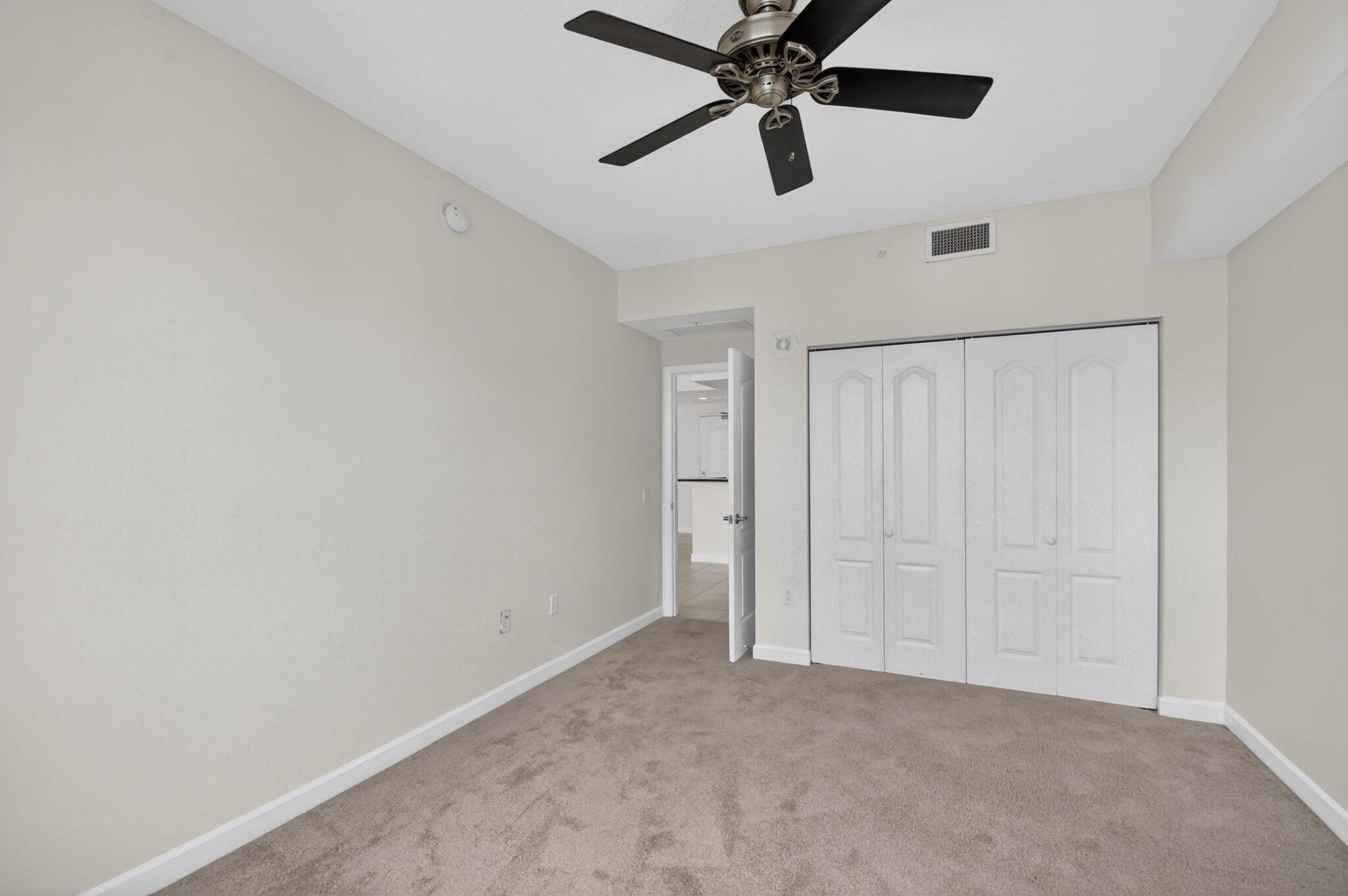 WHITNEY CONDO - Residential