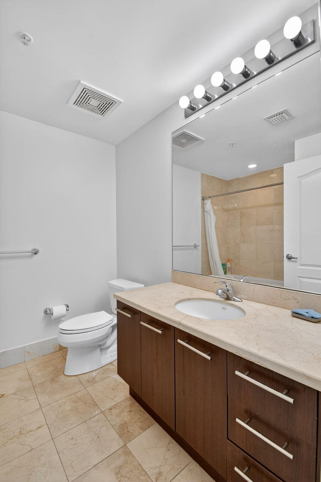 WHITNEY CONDO - Residential